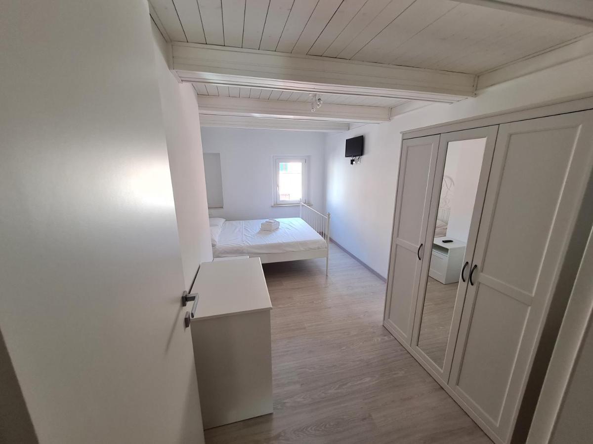 Апартаменти Al Castello - Aeroporto Delle Marche - Ancona Фальконара-Мариттіма Екстер'єр фото