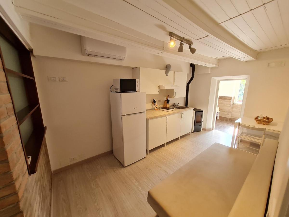 Апартаменти Al Castello - Aeroporto Delle Marche - Ancona Фальконара-Мариттіма Екстер'єр фото